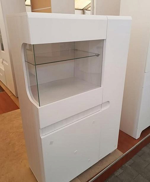 Шкаф с витриной   МН-026-03